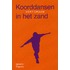 Koorddansen in het zand